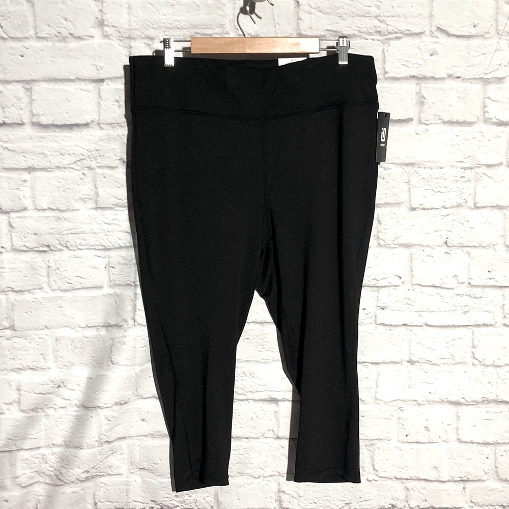 Ideology NWT Deep Black Leggings size 1x with small key pocket in waistband